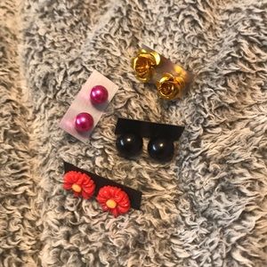 4 Different studded earrings